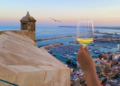Alicante: Santa Bárbara Castle Wine Tasting & Tapas