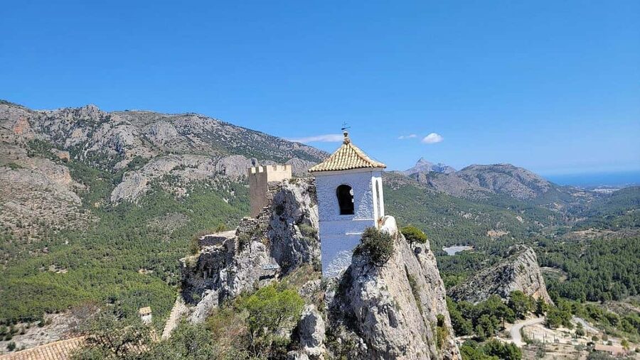 Alicante, Santa Pola, Benidorm: Castle & Village Guadalest - Entering Guadalest Through the Rock