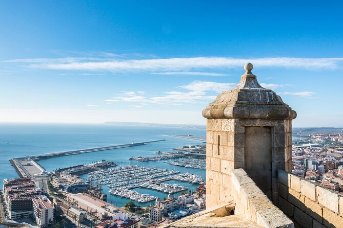 Alicante Tour: Full City, Castle, Market & Tapas Experience - Starting on the Esplanade and meeting Casa Carbonell
