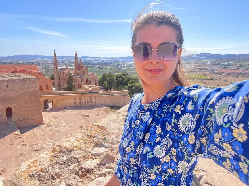 Alicante:Winery Tour+ Wine Tasting + Old castle - Starting from Alicante by minivan