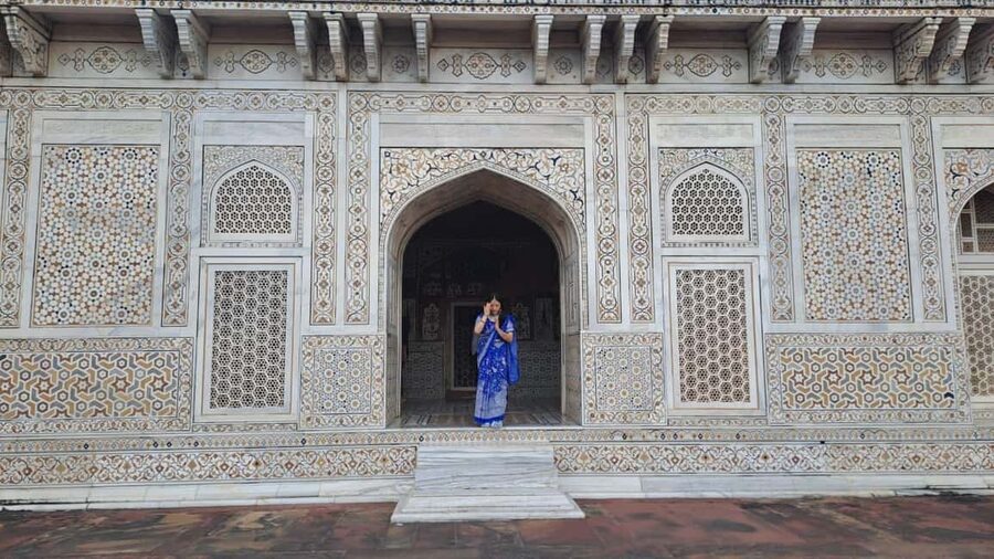 All-Inclusive Sunrise Taj Mahal, Agra Fort & Baby Taj Tour - Who should book this Agra day trip?