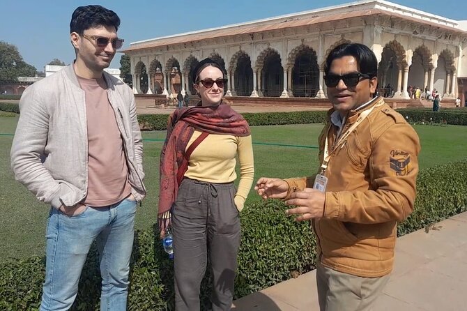 All Inclusive Taj Mahal, Agra Fort & Baby Taj Day Tour By Car - Reading Agra Fort after the Taj