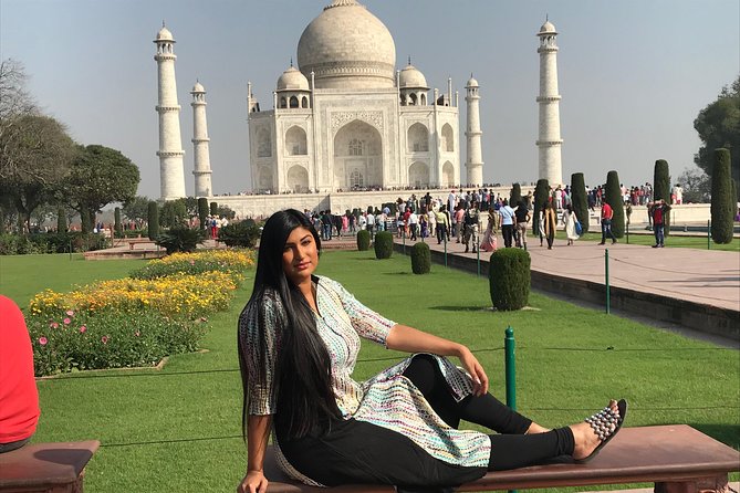All Inclusive Taj Mahal Tour from Delhi With 5 Star Lunch - The buffet lunch and optional craft stops