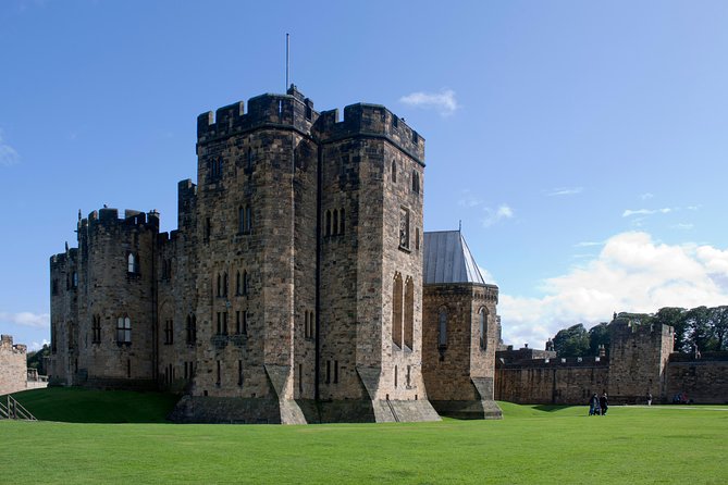 Alnwick Castle, Northumberland and Borders Tour with Admission - Alnwick Castle is the reason to go