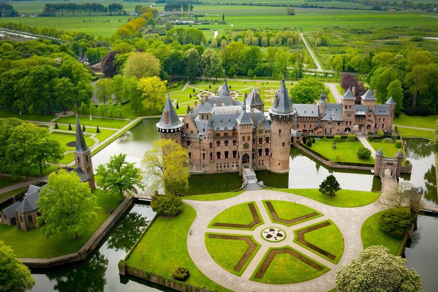 Amsterdam: Private green tour !!! Windmills, castle - De Haar Castle, the grand finale