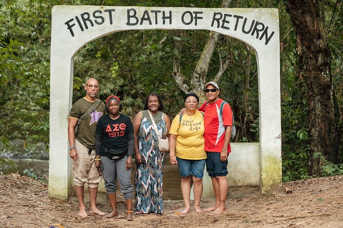 Assin Manso Slave River and Cape Coast Castle Private Day Tour - What the private guide adds