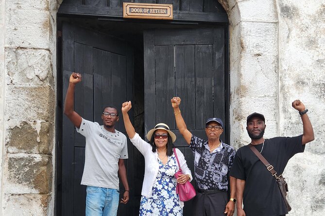 Assin Manso Slave River, Cape Coast & Elmina Castle History Tour - A full day from Accra, with comfort built into the ride