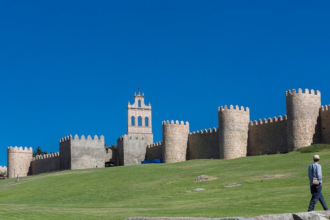 Avila with Walls and Segovia with Alcazar from Madrid - Starting from central Madrid at 9:00 a.m.
