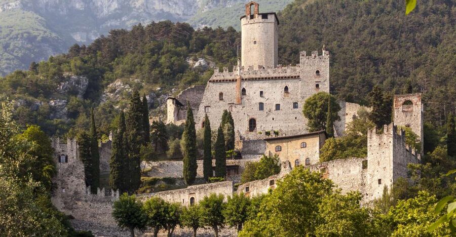 Avio: Avio Castle Entry Ticket - Arriving above the Adige Valley