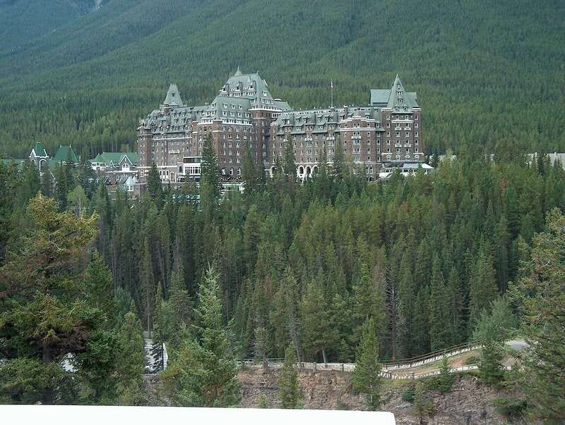 Banff: Castle Food Experience at Banff Springs Hotel - Why food is only half the story