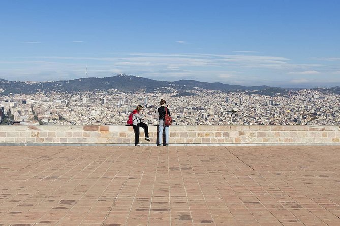 Barcelona Best Views: Old Town, Cable Car and Montjuic Castle - The Magic Fountain change