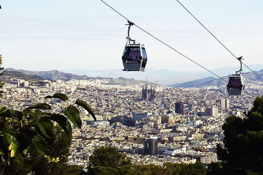 Barcelona Cable Car Sky Views, Magic Fountain & Castle Visit - Starting at Palau Moja and entering the Old Town