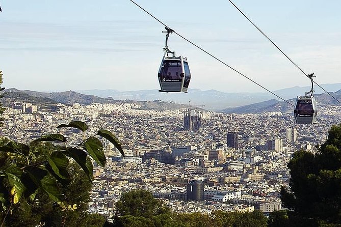 Barcelona: Old Town, Montjuic Castle, Cable Car Small Group Tour - Boqueria Market and the familiar face of Las Ramblas