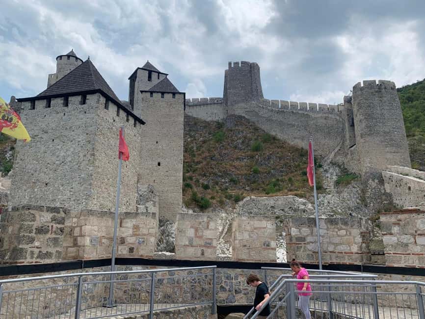Belgrade: Golubac Fortress with Iron Gate Speed Boat Ride - Lunch beside the Danube