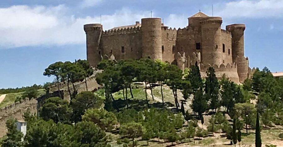 Belmonte Castle Entry Ticket with Audio Guide - Armour, dungeons, and the castle’s harder side