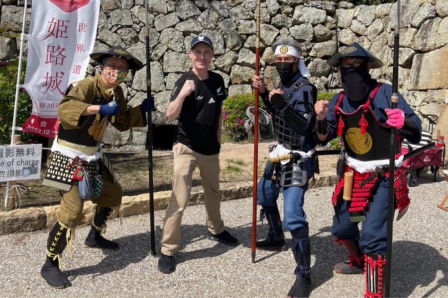 Best of Himeji Castle: 3hr Tour with Licensed Guide - Getting beyond the obvious castle views