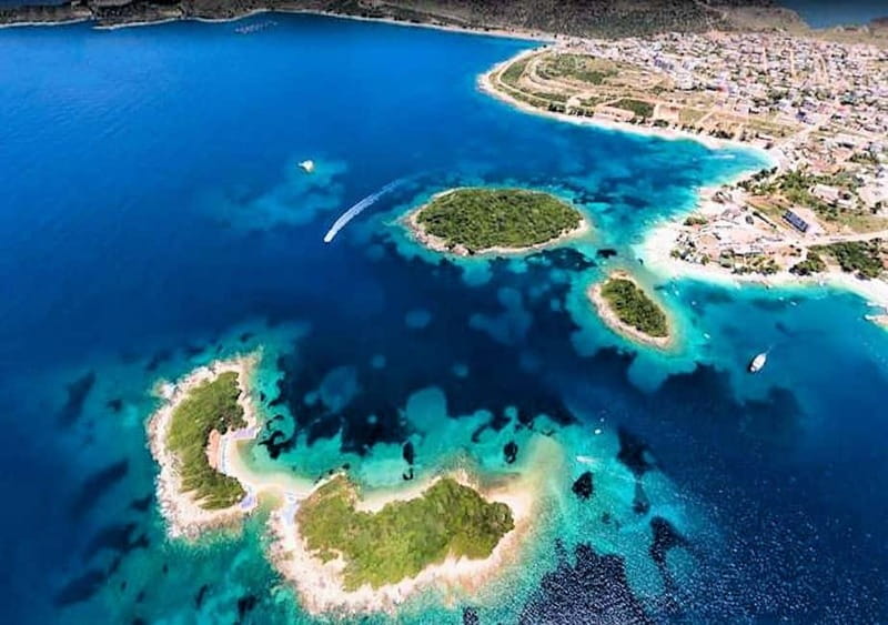 Best of Saranda: Blue Eye, Butrint, Ksamil & Lekuresi Castle - Lekuresi Castle and the first view over Saranda