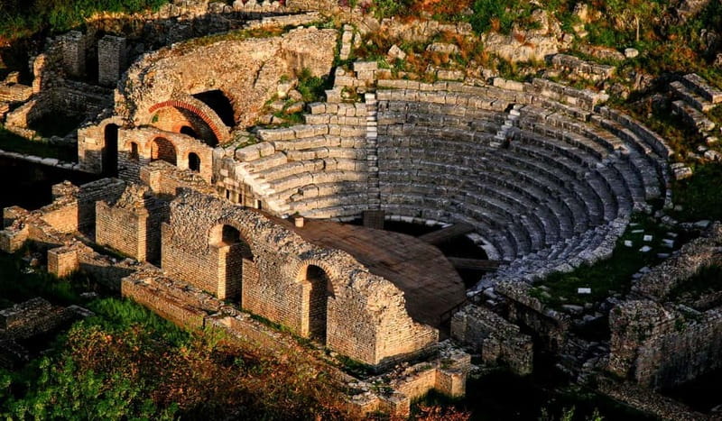 Best of Saranda: Blue Eye, Butrint, Ksamil & Lekuresi Castle - The Blue Eye Spring and its cold, clear water
