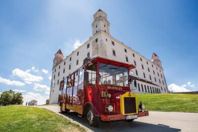 Big Castle Tour in Bratislava by Presporacik Sightseeing Vehicle