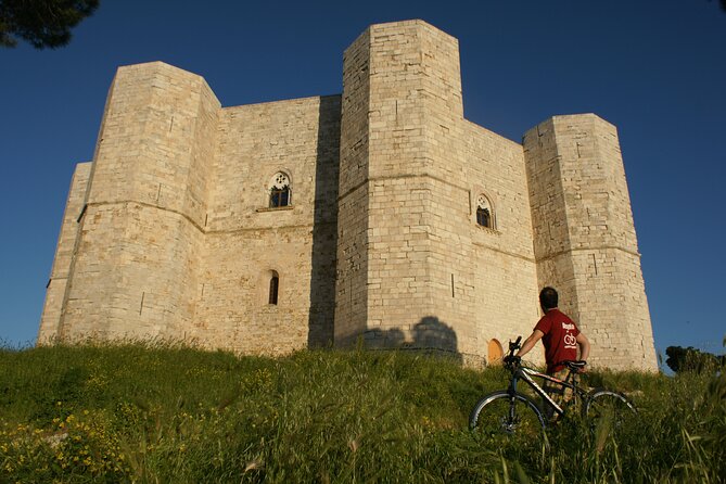 Bike Tour into the nature around Castel del Monte - Alta Murgia on dirt roads and open steppe