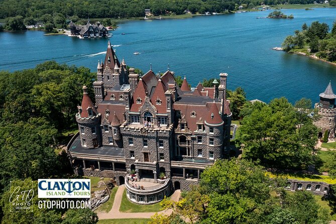 Boldt Castle and 2 Nation Tour - Heart Island and Boldt Castle