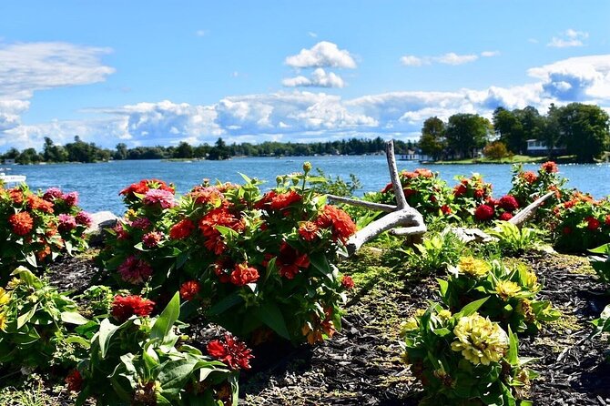 Boldt Castle and 2 Nation Tour - Practical comfort on the boat