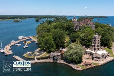 Boldt Castle and 2 Nation Tour