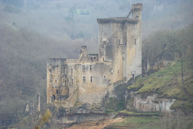 Bordeaux to Dordogne - Private Tour: Fortified Castles and Medieval Villages - Castelnaud: the day’s main medieval castle