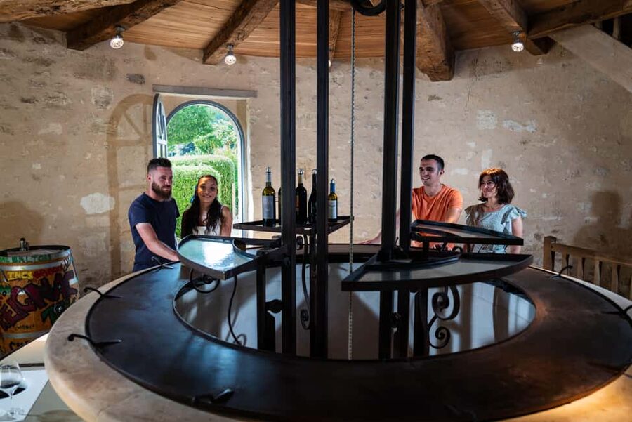 Bordeaux: Visit to Château de Reignac and prestige tasting - Key points to know before you go