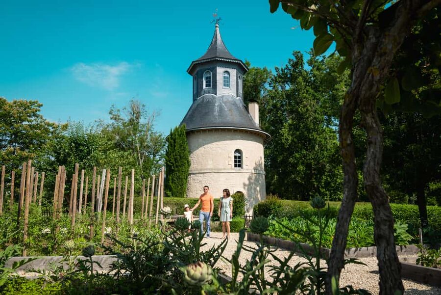 Bordeaux: Visit to Château de Reignac and prestige tasting - Beginning with the grounds and the Eiffel greenhouse