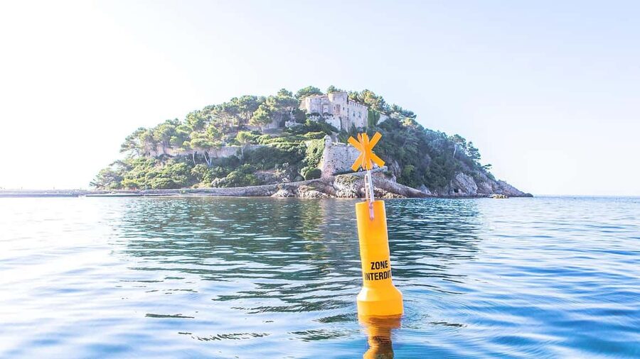 Bormes-les-Mimosas: Hybrid boat ride around Fort de Brégançon - The first coastal stretch from Bormes-les-Mimosas