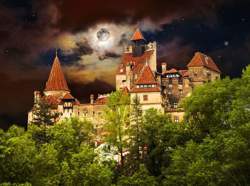 Bran: Guided Castle Tour - Starting in Bran village, not at the castle gate