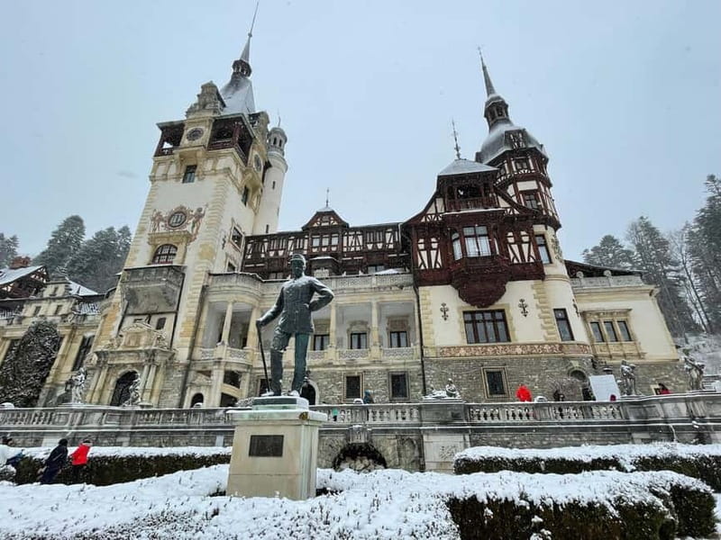 Brașov: Bran, Râșnov, and Peleș Castles Tour with Guide - Who will enjoy this day most?