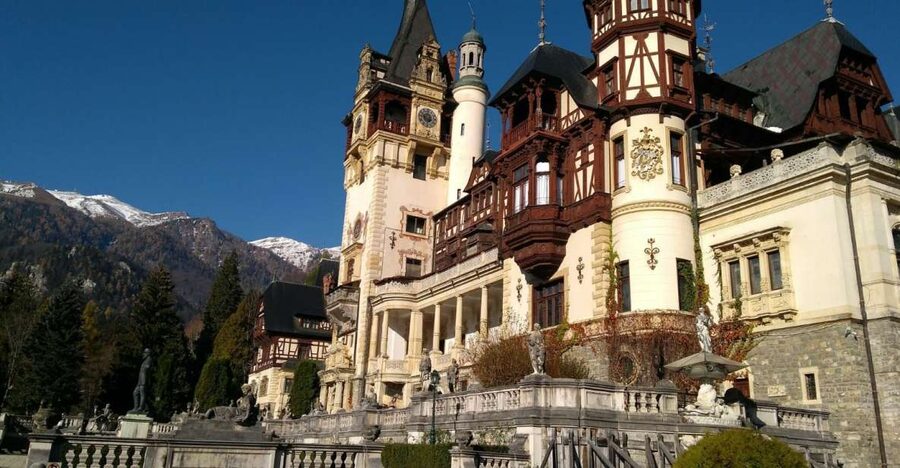 Brasov: Peles Castle, Bran Castle & Rasnov Fortress Day Tour - Râșnov Fortress offers the best wide views