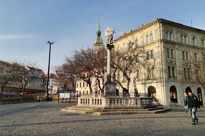 Bratislava City & Castle Walking Tour with Sebastian in English - Sebastian’s guiding style and the group experience