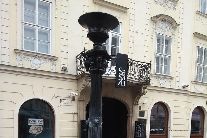 Bratislava walk tour with bonuses and castle 3€ + Tip, kids free - St. Martin’s Cathedral and the city’s unusual shape