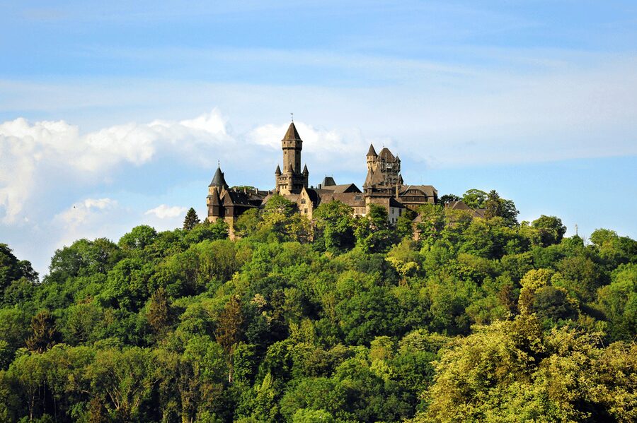 Braunfels: Guided Tour of the Fairytale Castle Braunfels - Cold weather, clothing, and practical planning