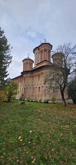 Bucharest Day Trip: Slanic Salt Mine & Tomb of Dracula - Key points at a glance