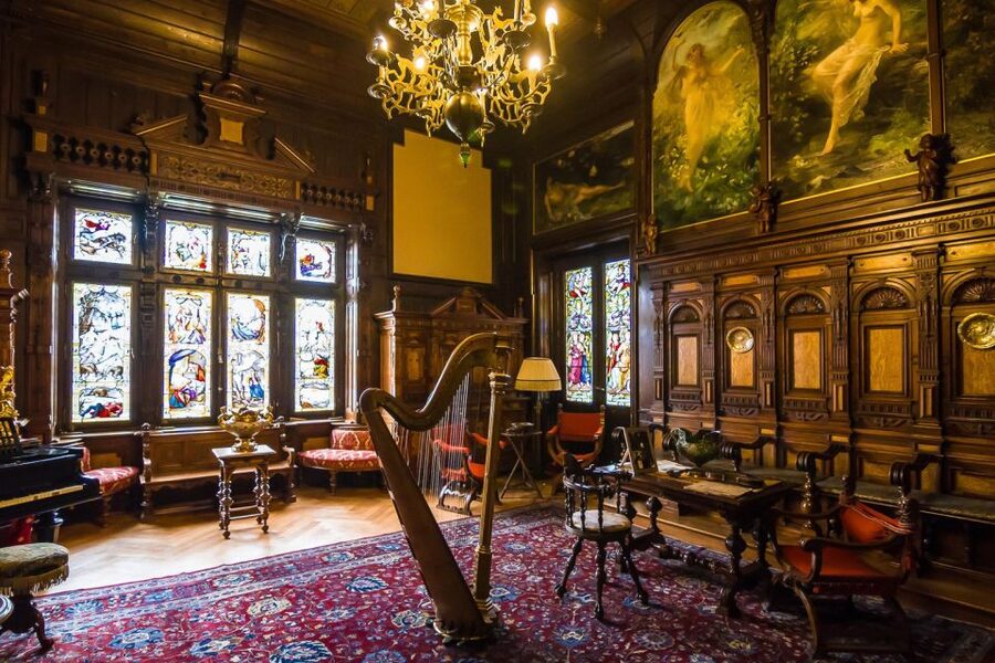 Bucharest: Day Trip to Dracula Castle, Peles Castle & Brașov - The day at a glance