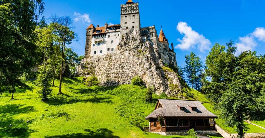 Bucharest: Day Trip to Dracula Castle, Peles Castle & Brașov - Why this Bucharest day trip works
