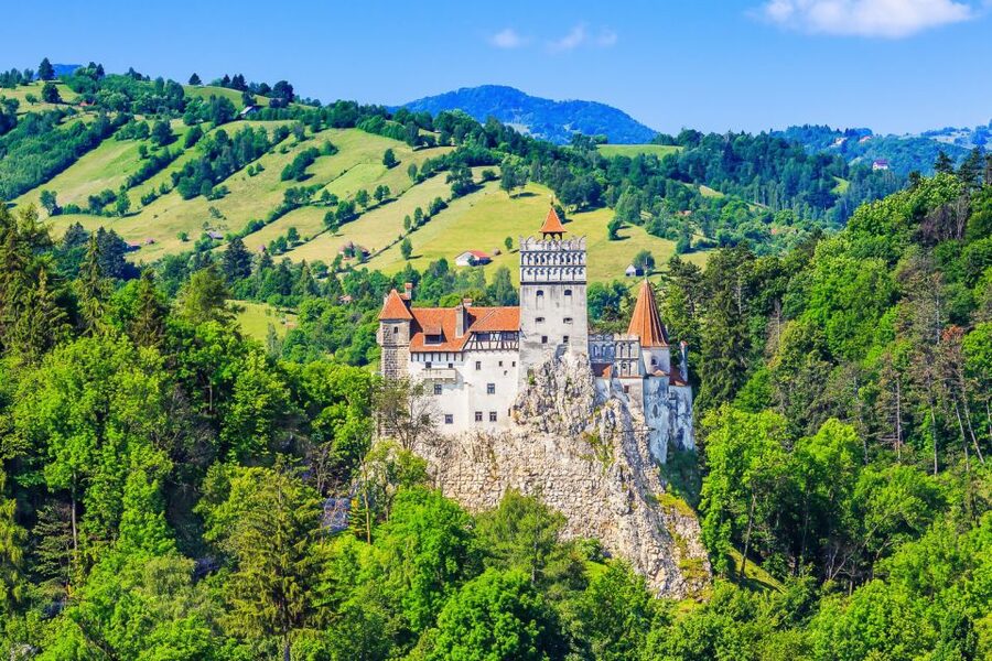 Bucharest: Day Trip to Dracula Castle, Peles Castle & Brașov - Brașov: the most relaxed stop