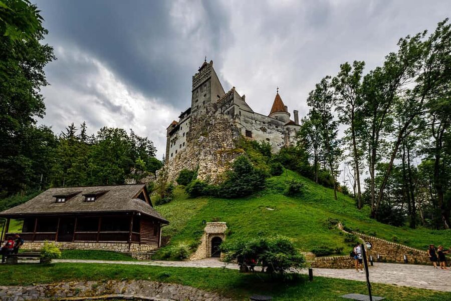 Bucharest : Dracula Castle, Peles Castle and Brasov Day Trip - Should you book this Bucharest day trip?