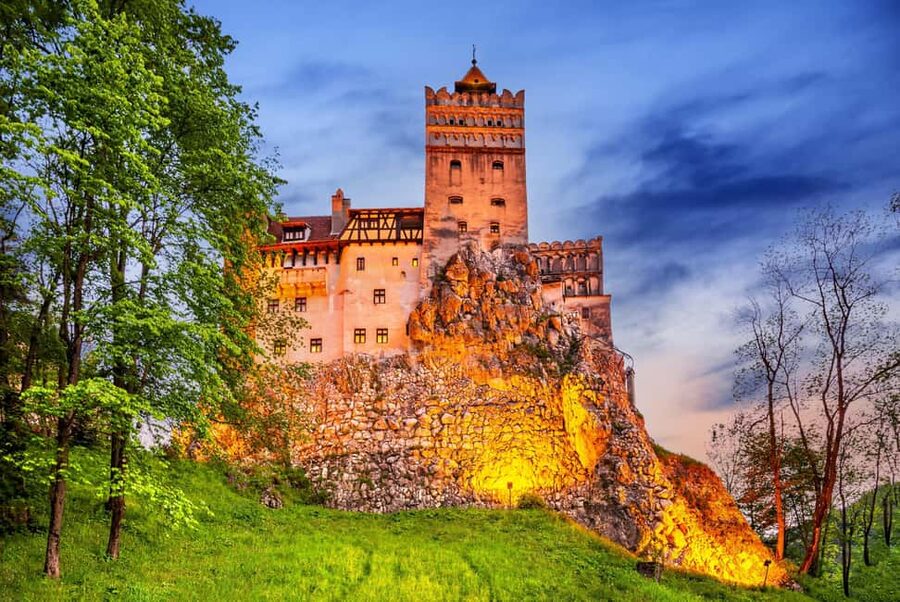 Bucharest : Dracula Castle, Peles Castle and Brasov Day Trip - Bran Castle and the Dracula question