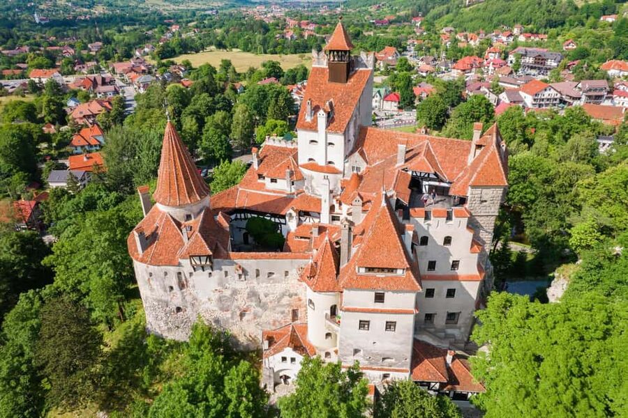 Bucharest : Dracula Castle, Peleș Castle & Brașov Day Trip - Why this day trip works from Bucharest