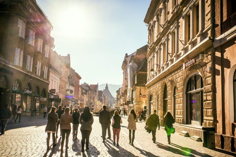 Bucharest: Dracula Castle, Peles Castle & Brasov Old Town - Why this Bucharest day trip works