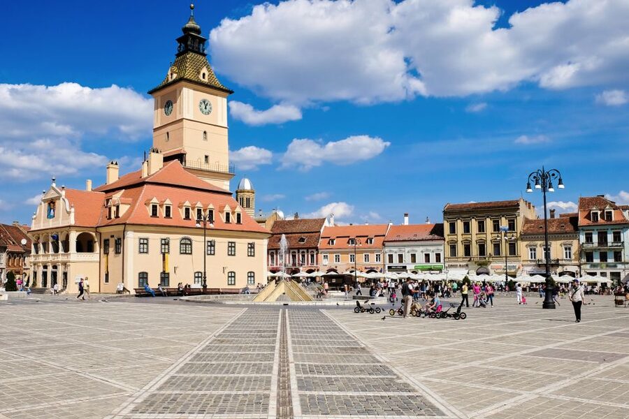 Bucharest: Dracula Castle, Peles Castle & Brasov Old Town - Bran Castle and the Dracula story