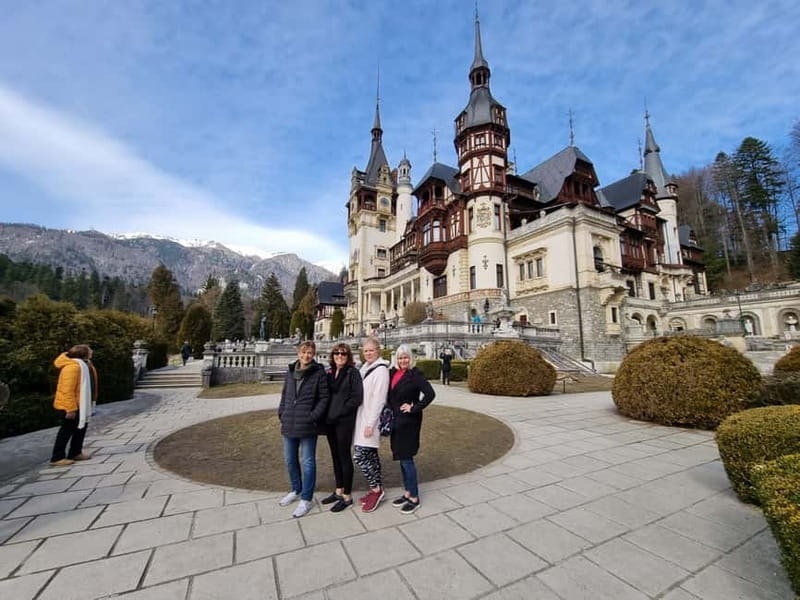 Bucharest: Dracula’s Castle, Peles & Brasov - Private Tour - Bran Castle, Dracula, and the border fortress
