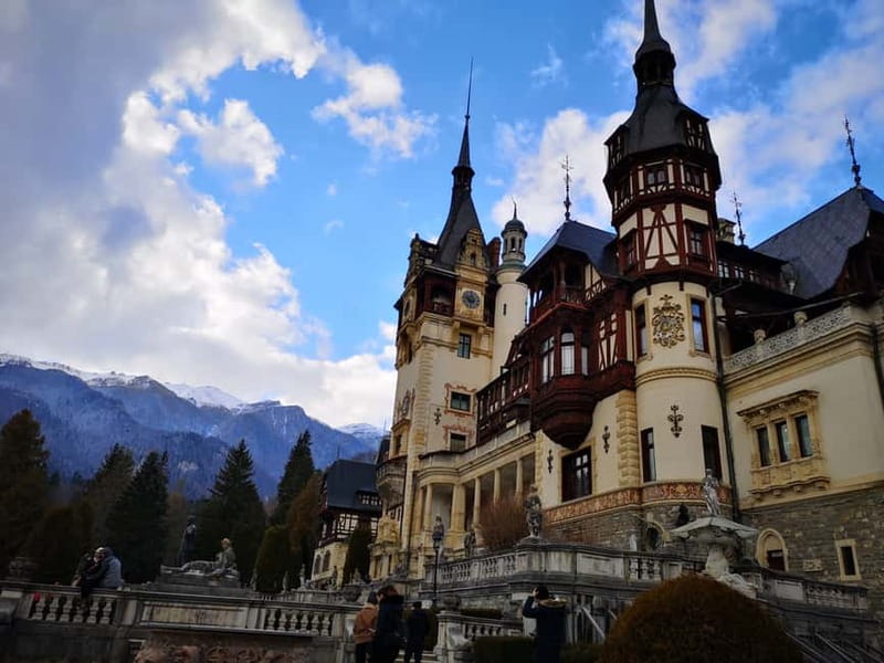 Bucharest: Dracula’s Castle, Peles & Brasov - Private Tour - What the guides add to a long day
