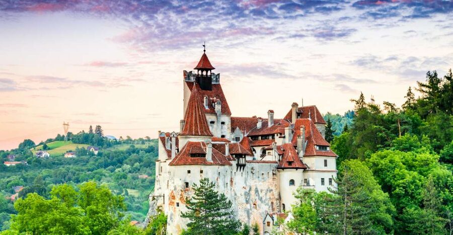 Bucharest: Dracula's Castle, Peles Castle, & Brasov Old Town - Peleș Castle: Romania’s royal showpiece