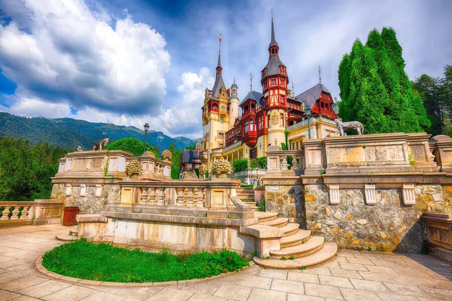Bucharest: Peles Castle, Bran Castle & Brașov Day Tour - The morning drive from Bucharest to Sinaia